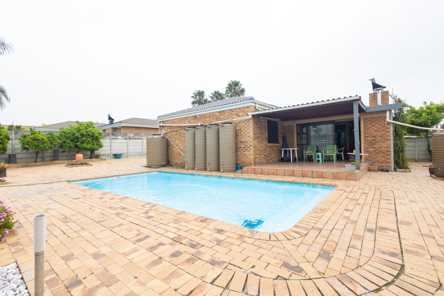 3 Bedroom Property for Sale in Uitzicht Western Cape